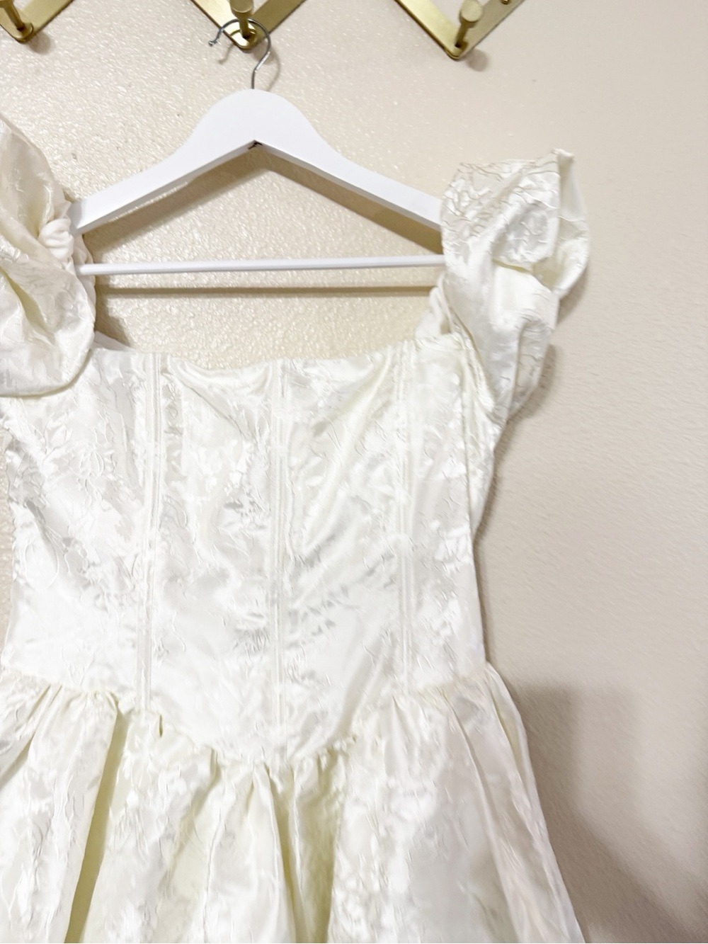 Runaway The Label Elodie Jacquard Floral Puff Mini Dress Revolve size large - Picture 8 of 9